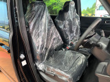 運転席シート廻りは使用感も少なく、良好な状態となっています。丁寧に使われていたことがよくわかりますね。