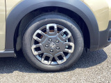 ☆純正アルミホイール☆足元のデザインを際立たせ軽快な走りを演出☆車の印象もスタイルも引き締まります☆
