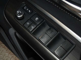 電動格納式ドアミラー・パワーウインドウを装備しています。