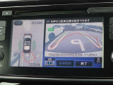【アラウンドビューモニター&バックモニター】クルマを真上から見下ろしているかのような映像が表示され、周囲の状況がひと目で把握できるので、安心してスマートに駐車できます。駐車が苦手な方にオススメです!