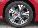 【タイヤ】 【純正17インチアルミホイール】《215/50R17》専用のアルミなのでお車のイメージぴったりですね!