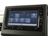 ナビゲーションは純正メモリーナビ(VXM-224VFi)を装着しております。AM、FM、CD、DVD再生、Bluetooth、音楽録音再生、フルセグTVがご使用いただけます。
