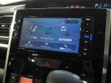 ダイハツ純正ナビが装備されています。後退時の安全確認に便利なパノラマモニター機能つきです。