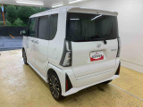 当店ではダイハツ認定U-CARをはじめ、お手頃価格のお車や、オトクなナビ付き車、オプション充実の高年式車をはじめ、ダイハツ車以外も豊富にラインナップしております。