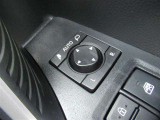 駐車時や狭い道でのすれ違い時に気を使うミラー。電動格納式ドアミラーはそんな時に便利です。