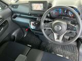 アダプティブタイプのオートクルーズです。車線中央付近を走行するようにステアリングを制御し、運転者のハンドル操作を支援します。