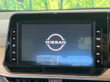 【大画面ナビ】人気の大型9インチナビを装備。存在感のある大画面はインパクト大!ナビ利用時のマップ表示は見やすく、テレビやDVDは臨場感がアップ!いつものドライブがグッと楽しくなります♪