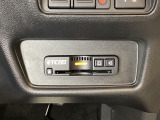 ハンドルの右下にETC2.0がついています。高速道路の料金所の通過も楽々です!。 カードの取り出しもしやすい場所についています。