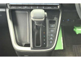 トヨタならではの「3つの安心」をセットにした『トヨタ認定中古車』です。「まるごとクリーニング」「車両検査証明書」「ロングラン保証」付き。