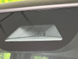 【ホンダセンシング】走行中に前方の車両等を認識し、衝突しそうな時は警報とブレーキで衝突回避と被害軽減をアシスト。より安全にドライブをお楽しみいただけます。