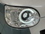 【LEDヘッドライト】現代の主流のライト。明るい光が瞬時に立ち上がり、必要な場所を均一に照らします。寿命も長く省エネで、スタイリッシュなデザインです♪
