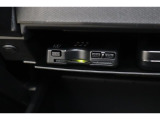 高速道路走行の料金所をノンストップで通過できるETCを装備!※ ETCカードのお申し込みも当社にお任せ下さい!