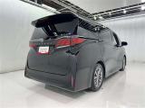 沢山乗れるのがこの車の魅力!2台で移動しないと・・・なんて時もこの車なら1台で!大活躍です♪