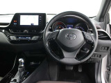 運転席廻りです。