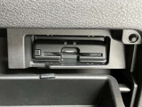 ETC車載器付きです♪高速道路をスイスイと通過!で、キャシュレス!クルマは料金所をノンストップで通過することができます☆