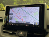 【9型ナビゲーション】目的地までしっかり案内してくれる使いやすいナビ。Bluetooth接続すればお持ちのスマホやMP3プレイヤーの音楽を再生可能!毎日の運転がさらに楽しくなります!!