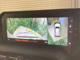 【パノラミックビューモニター】専用のカメラにより、上から見下ろしたような視点で360度クルマの周囲を確認することができます☆死角部分も確認しやすく、狭い場所での切り返しや駐車もスムーズに行えます。