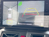 【パノラマモニター】専用のカメラにより、上から見下ろしたような視点で360度クルマの周囲を確認することができます☆死角部分も確認しやすく、狭い場所での切り返しや駐車もスムーズに行えます。