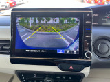 バックでの駐車が苦手な方や運転にあまり自信のない方でも後方の視界をしっかりサポート。安心して車庫入れが出来るバックカメラを装備しています!