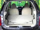 普段のお買い物や通勤、送迎等に十分な荷室スペースを確保しております。セカンドシートを倒すと、大きな荷物の積載も可能です♪