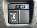 【パワースライドドア】スマートキーや運転席のスイッチでスライドドアの開閉が可能♪電動だから力を入れてドアを開ける必要が無く、小さいお子様でも、重い荷物を持っている時もラクに開け閉めできます♪