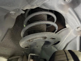 お車を安心してお乗りいただく為には、足回りの定期点検が欠かせません。サービスサポート(有償保証)では無料点検もご提供しており、安心のカーライフをお過ごしいただけるサポート体制が整っています。
