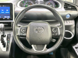 【クルーズコントロール】高速道路もラクラク走行。アクセルを離しても一定速度で走行ができ、長距離運転時の負担を軽減!加速・減速も簡単なスイッチ操作で調整できます。