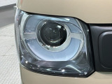 LEDヘッドライトは、点灯の瞬間から最大光量を発揮し、突然暗くなるトンネルなどでの安定感を高めます。