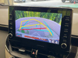 【バックカメラ】駐車時に後方がリアルタイム映像で確認できます。大型商業施設や立体駐車場での駐車時や、夜間のバック時に大活躍!運転スキルに関わらず、今や必須となった装備のひとつです!