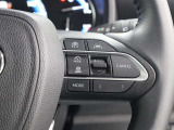 レーダークルーズコントロール作動時に車線維持に必要な運転操作の支援を行う「レーントレーシングアシスト(LTA)」を搭載しています