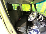 運転席シート廻りは使用感も少なく、良好な状態となっています。丁寧に使われていたことがよくわかりますね。