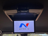 【フリップダウンモニター】大画面モニターで後席でもエンタメをお楽しみいただけます。小さなお子様にも大人気の装備です♪