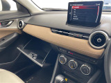 【 オートエアコン 】車内温度を感知して自動で温度調整をしてくれるのでいつでも快適な車内空間を創り上げます!