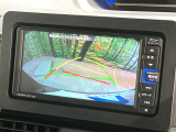 【バックカメラ】駐車時に後方がリアルタイム映像で確認できます。大型商業施設や立体駐車場での駐車時や、夜間のバック時に大活躍!運転スキルに関わらず、今や必須となった装備のひとつです!