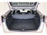 ■ラゲッジスペース■ 広さと使い勝手が気になりますよね!後部座席のシートを倒せば、長さのある荷物を積むことができたり、載せられる荷物の量が増えたり&hellip;利用シーンに応じてアレンジしてみてください★