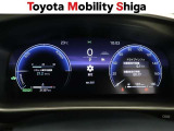 昼間でも夜間でもくっきり見やすい高質感メーター!