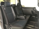 ゆとりある広々とした車内空間は、ドライブを始め買い物やレジャーなど、幅広く活躍します。一人でもみんなとでもお出かけを楽しみましょう!