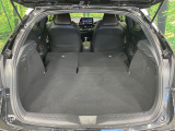 積み下ろしのしやすいデッキにはたっぷりと荷物を積み込んでいただけます。遊びから仕事まで、様々なシーンで頼れます♪