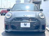 ●ご覧の通り綺麗な状態を維持しているお車ですが、小さなキズの状況や他の箇所のお写真もお送りできます。ご遠方の方でも安心してご検討いただける様、お客様のご希望に応じて出来る限りご対応させていただきます。
