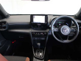 運転席は見晴らしが良く、運転しやすいレイアウトになっています。