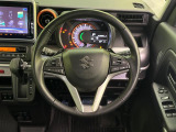 【純正革巻きステアリング】上質な革を使用することで、手にしっかり馴染みとても運転しやすいハンドルです♪
