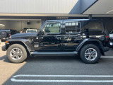 台形のホイールアーチはJEEP車共通のデザインになっております。