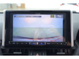バックカメラが付いているので後方確認が非常にしやすいです。今や運転初心者も熟練者も必須装備!ついていて損はないですね♪