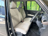 運転席シート廻りは使用感も少なく、良好な状態となっています。丁寧に使われていたことがよくわかりますね。