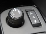 こちらのC-HRはオートミラー付き!うっかり閉じ忘れの無いように、鍵を閉めるとミラーも閉じ、エンジン掛ければミラーが開きます!あると便利なんです♪