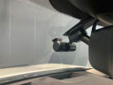 いくら安全運転をしていても、事故に巻き込まれることもあります。万が一の時に証拠として使えるフロント+車室内ドライブレコーダーがついてます♪
