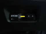 【ETC2.0車載器】料金所での決済だけでなく、渋滞などの道路情報と連動してさまざまなサービスを受けることができる、次世代型のETC車載器を装着しています!