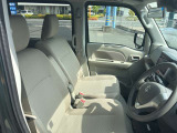納車時には内外装はあらためて洗車清掃致しますので、気持ちよく乗って帰ることができます。ボディコーティングなどは別途お申し付けください。ピカピカの車はやはり気持ちいいものです。