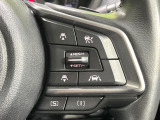 【全車速追従機能付クルーズコントロール】高速道路での長距離走行が楽に!!自動で速度を保つクルーズコントロールが、衝突軽減システムと連携し、前方の車両を感知して車間を保つように速度調節してくれます!!