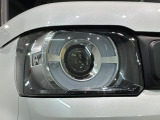 LEDヘッドライトは、点灯の瞬間から最大光量を発揮し、突然暗くなるトンネルなどでの安定感を高めます。